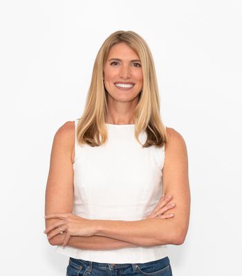 Portrait of Danielle Dietz, REALTOR®.